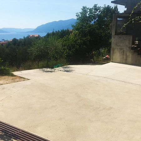 Milmaris Apartments Tivat Buitenkant foto