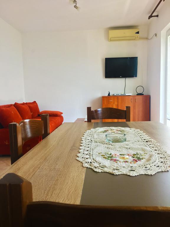Milmaris Apartments Tivat Buitenkant foto