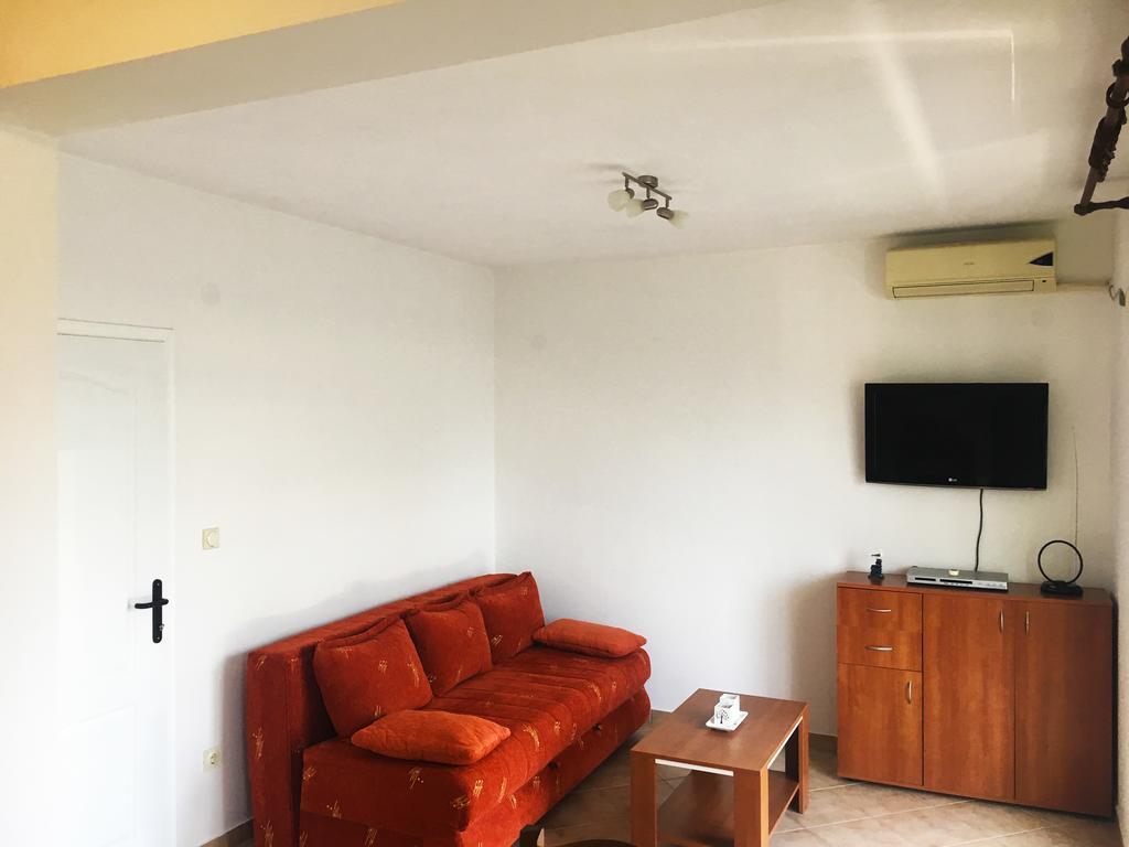 Milmaris Apartments Tivat Buitenkant foto