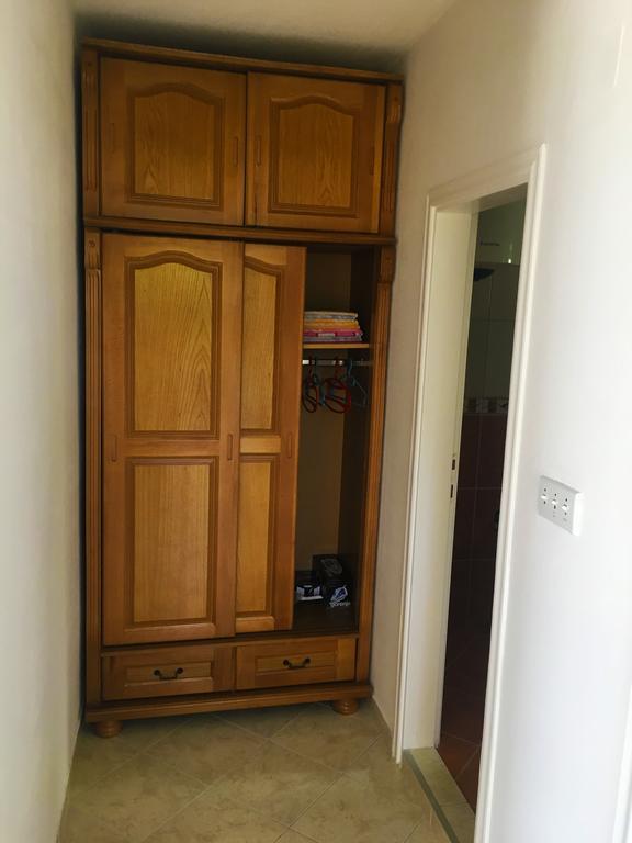 Milmaris Apartments Tivat Buitenkant foto
