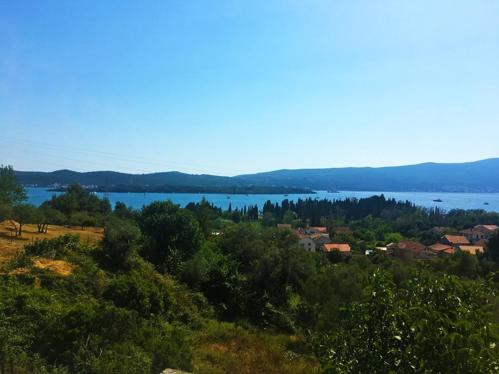 Milmaris Apartments Tivat Buitenkant foto